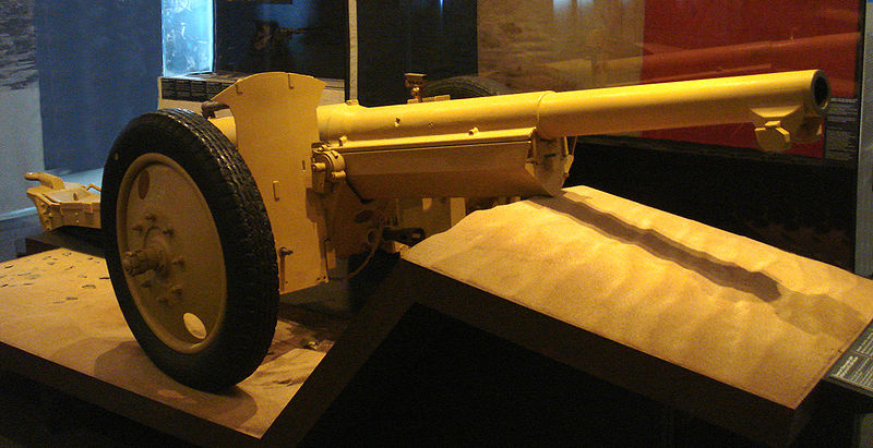 File:Canon de 75 modele 1897 used at Bir Hakeim modified as an antitank gun on pneumatic wheels.jpg