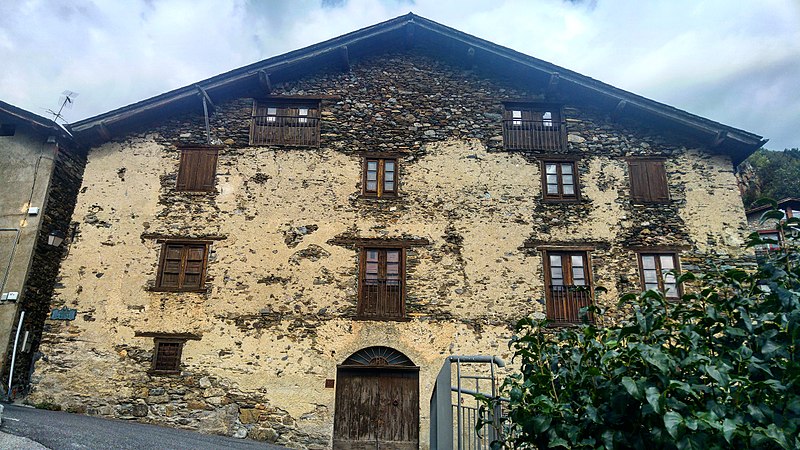 File:Casa Rull 2017.jpg