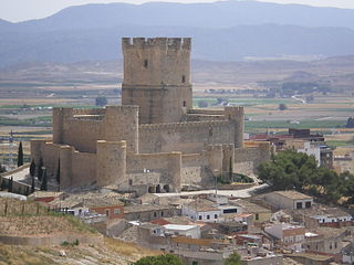 Vista del Castillo de Villena desde el mirador del Paraje de Las Cruces.