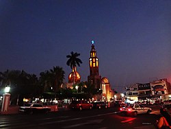 Catedral de Apatzingan.jpg
