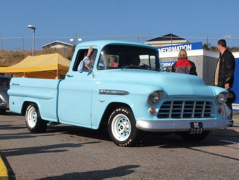 File:Chevrolet Apache dutch licence registration BE-33-03 pic3.JPG