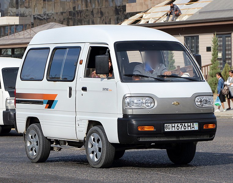 File:Chevrolet Damas Deluxe in Bukhara, front right.jpg