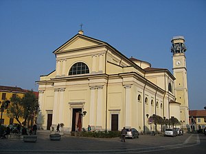 Chiesa di San Bartolomeo vista da Piazza Roma.JPG
