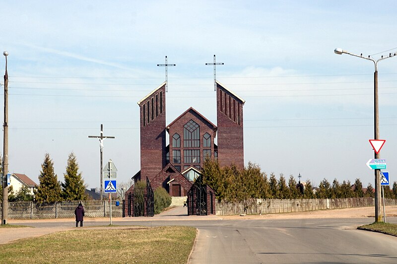 File:Church of St. Zikmund, 51 Enthusiasts str., Baranovichi city, Baranavichy Raion, Brest Region, Republic of Belarus 02.JPG