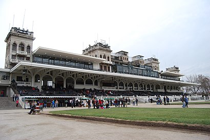 How to get to Club Hípico De Santiago with public transit - About the place