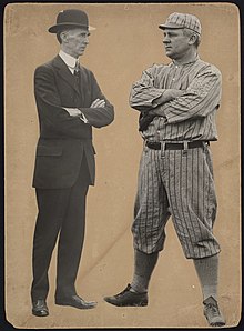 Connie Mack et John McGraw, [env.  1913].  Collection Michael T. "Nuf Ced" McGreevy, Bibliothèque publique de Boston