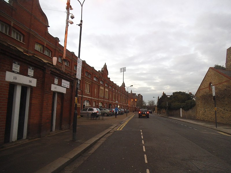 File:Craven Cottage on Stevenage Road - geograph.org.uk - 3819869.jpg