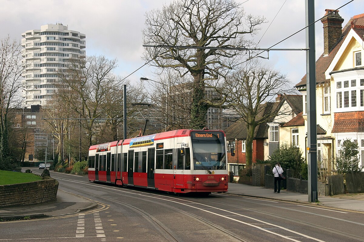 File:Croydon Tramlink Addiscombe Road.jpg - Wikipedia.