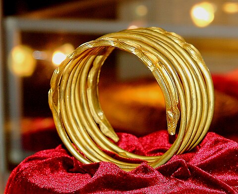 Gold Dacian bracelet
