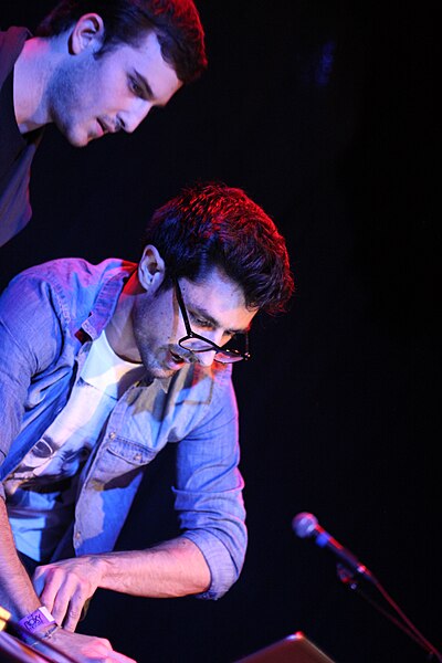 File:Dev & The Cataracs - The Roxy (7046841417).jpg