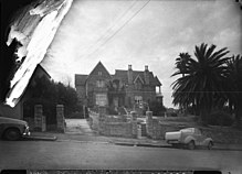 Doctor's residence and surgery, No 8 Milford Ave, Randwick, New South Wales, Australia Doctor's residence and surgery, No 8 Milford Ave, Randwick taken for LJ Hooker Ltd by Sam Hood, 17 July 1951. Sourced from the State Library of New South Wales Home and Away 11690 FL1472550.jpg