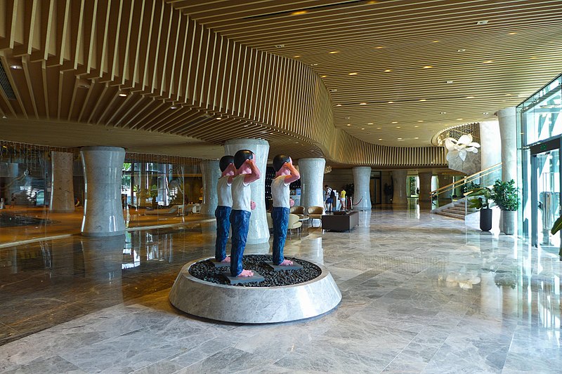 File:Double Club Lobby 201707.jpg