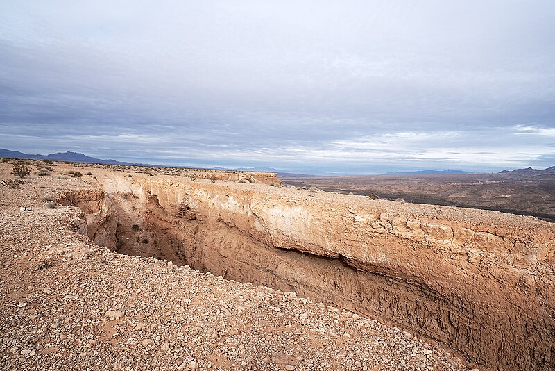 File:Double Negative 2024 Michael Heizer.jpg