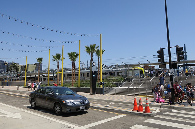 File:Downtown Santa Monica Station from across the street.jpg
