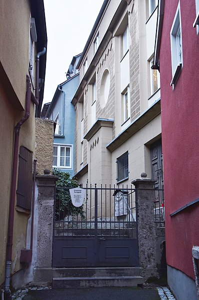 File:Ehemalige Synagoge (Marktbreit).jpg