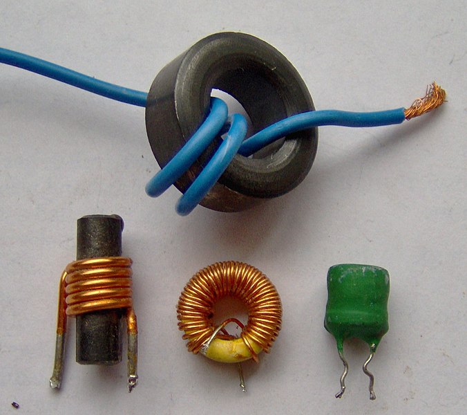 Image of a variety of inductors.