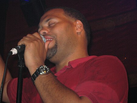 Eric Roberson.jpg