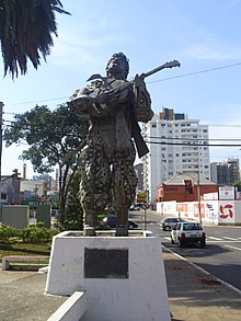 Statue of Teixeirinha in the city of Passo Fundo, a city that the singer adopted as his own. Estatua do Teixeiriha.jpg