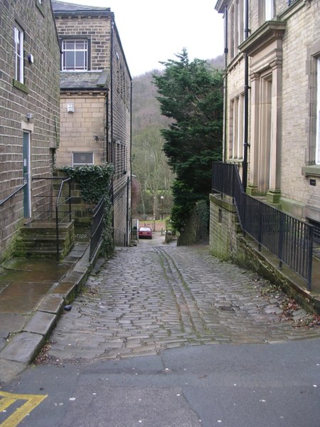 File:Ferrand Lane - Main Street, Bingley - geograph.org.uk - 1119613.jpg