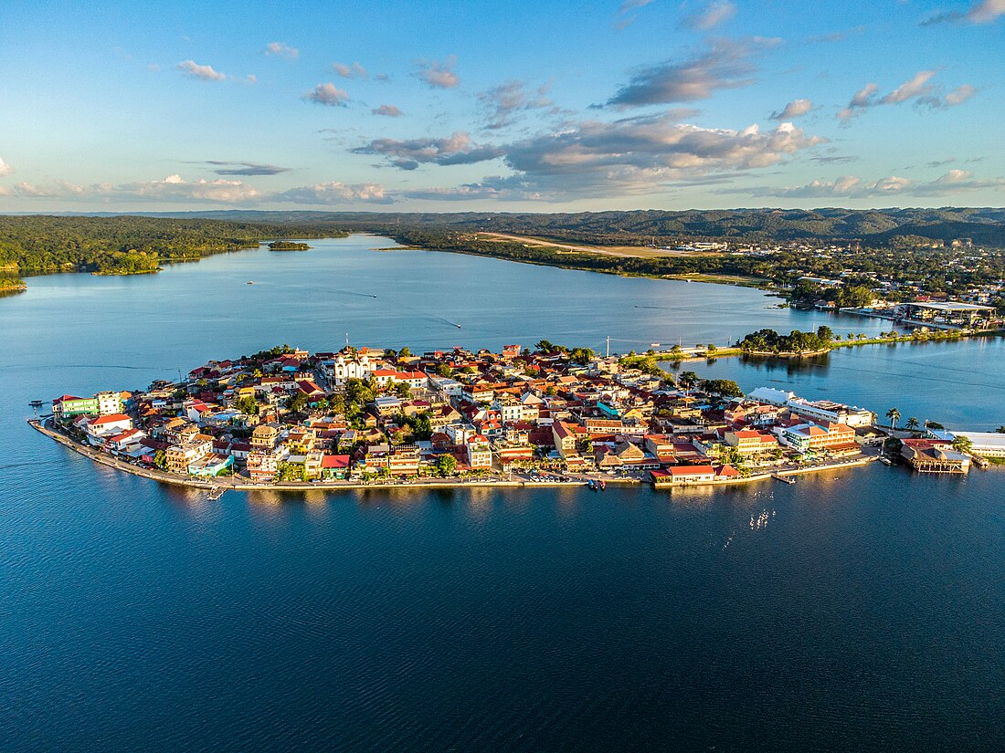 Flores (El Petén)