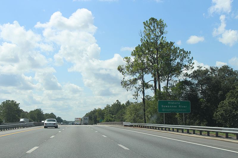 File:Florida I75sb Suwannee River.JPG