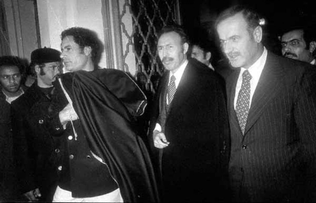 File:Gaddafi-Boumedienne-Assad-1977-Tripolis.jpg