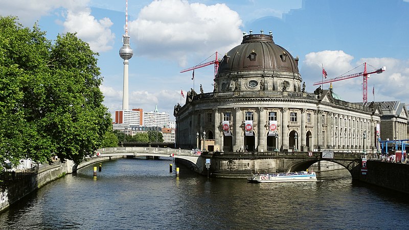 File:Germany - Berlin - panoramio (12).jpg