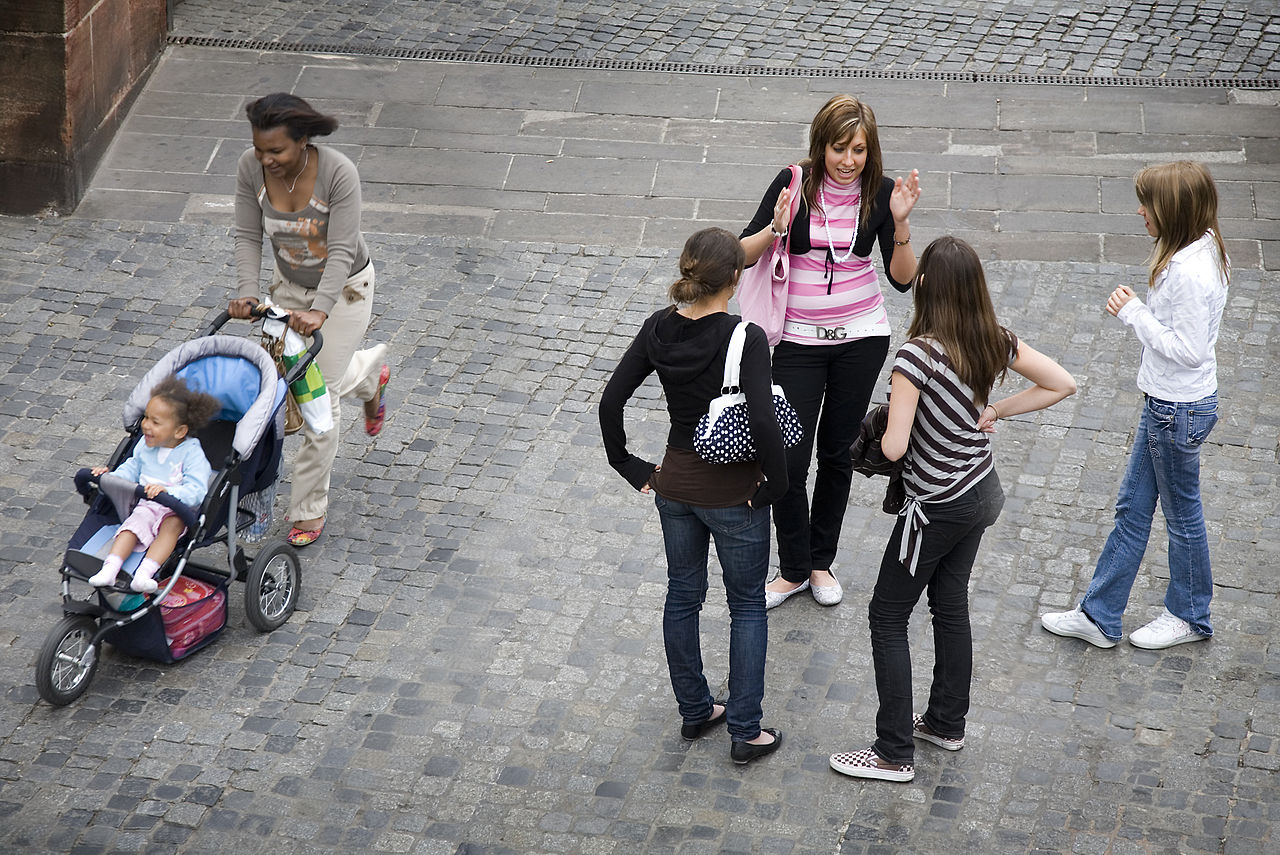 Group of street girls, Dresden, Germany - 1166.jpg