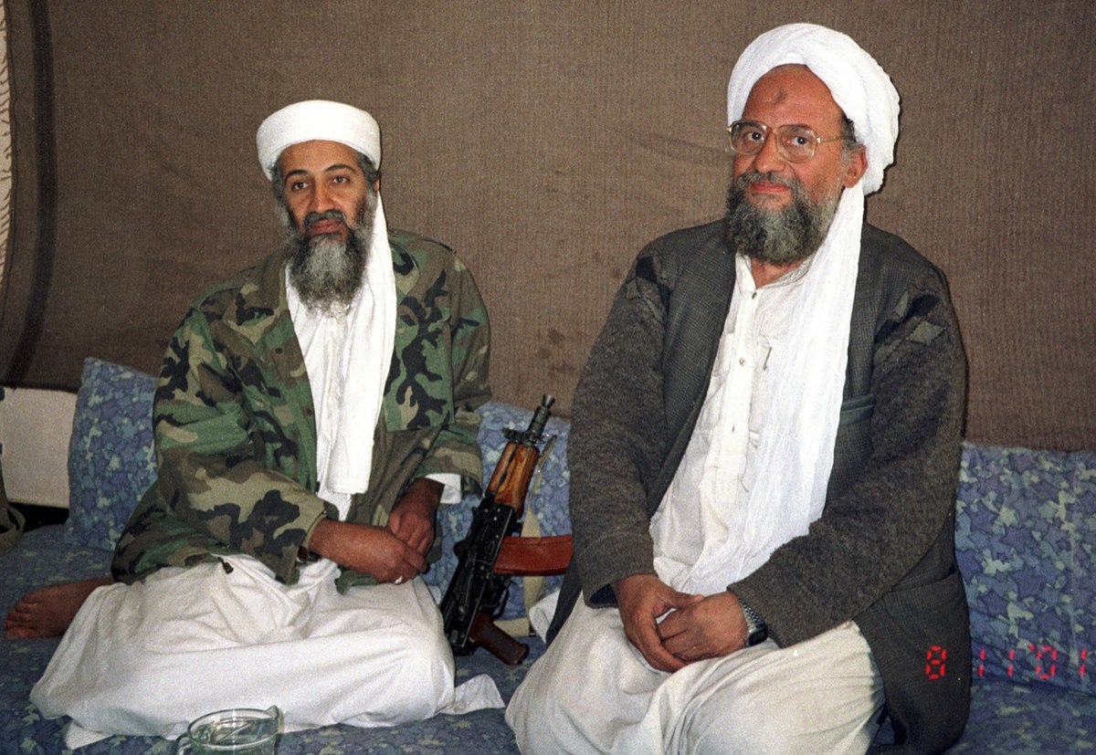 File:Hamid Mir interviewing Osama bin Laden and Ayman al-Zawahiri 2001.jpg - Wikimedia Commons
