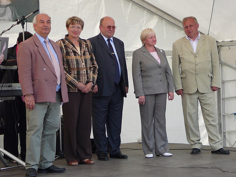 File:Hassan Charfo, Zuzka Bebarová-Rujbrová,Vladimír Remek, Věra Flasarová, Miloslav Ransdorf, EP election campaign, Brno.jpg