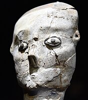 Head, human statue from Aig Ghazal, Amman, the Jordan Museum.jpg