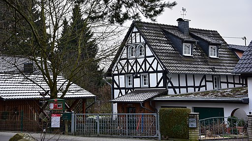 Hennef, Im Käulchenshof 14, 001