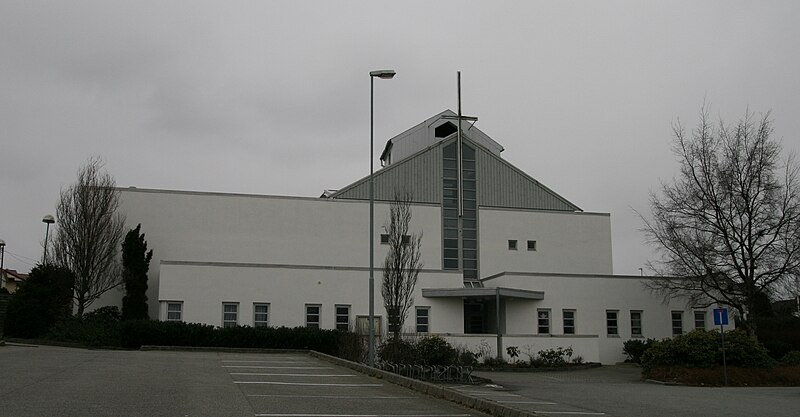 File:Hillevåg kirke.jpg