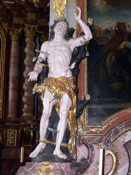 File:Hofkirchen Pfarrkirche - Katharinenaltar St.Sebastian.jpg