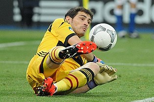 Iker_Casillas_Euro_2012_final_02.jpg