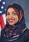 Ilhan Omar, resmi potret, 116 Congress (dipotong).jpg