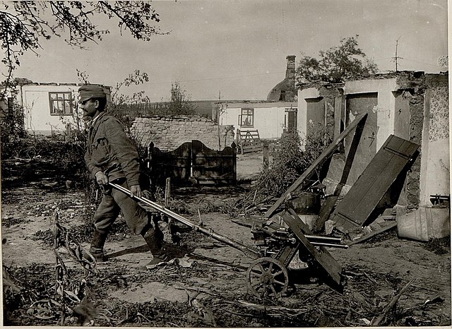 640px-Infanteriegesch%C3%BCtz-Transport.