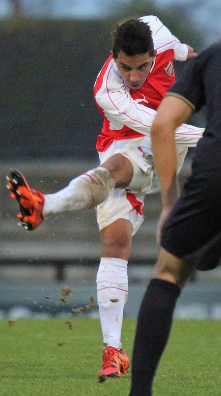 Ismaël Bennacer (cropped).jpg