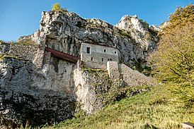 Общий вид руин замка