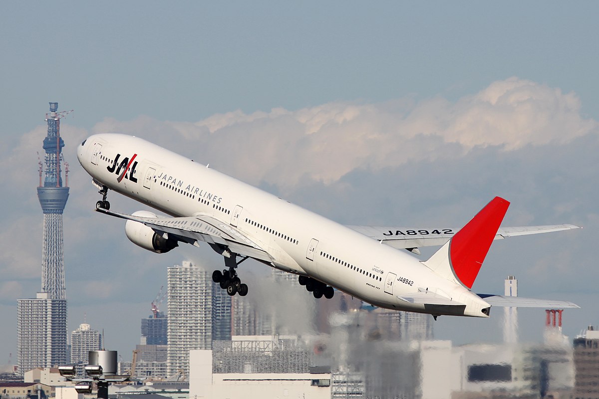 File:JAL B777-300(JA8942) (5292714135).jpg - Wikipedia