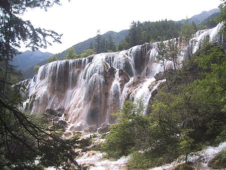 ไฟล์:Jiuzhaigou_Waterfall.jpg