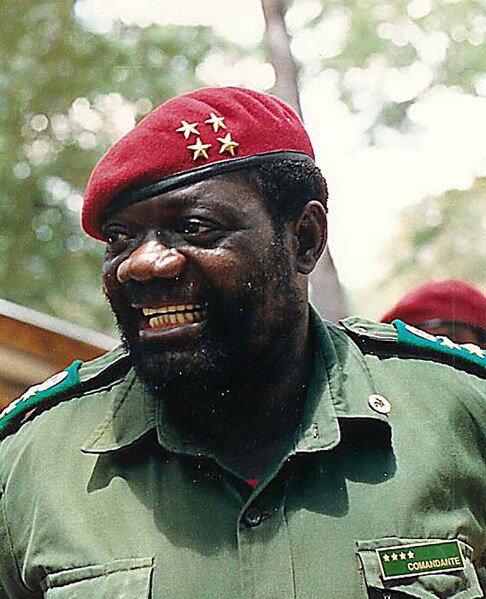 File:Jonas Savimbi.jpg