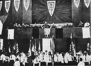 K.H.Frank dando un discurso durante un congreso del SdP en 1938.