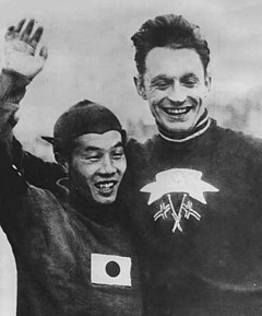 Kazuhiko Sugawara و Hjalmar Andersen 1952.jpg