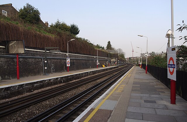 Kensal Green station