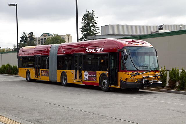 Image: King County Metro New Flyer DE60LFA