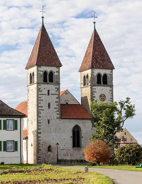 File:Kirchtürme von St. Peter und Paul (Niederzell) auf der Insel Reichenau im Bodensee.jpg