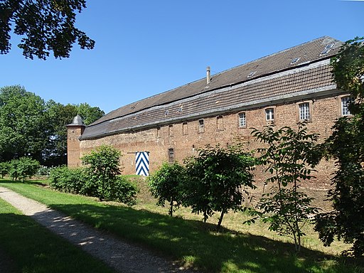 Kleinbüllesheim Burg (07)