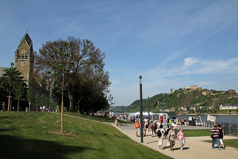 File:Koblenz im Buga-Jahr 2011 - Rheinanlagen 11.jpg