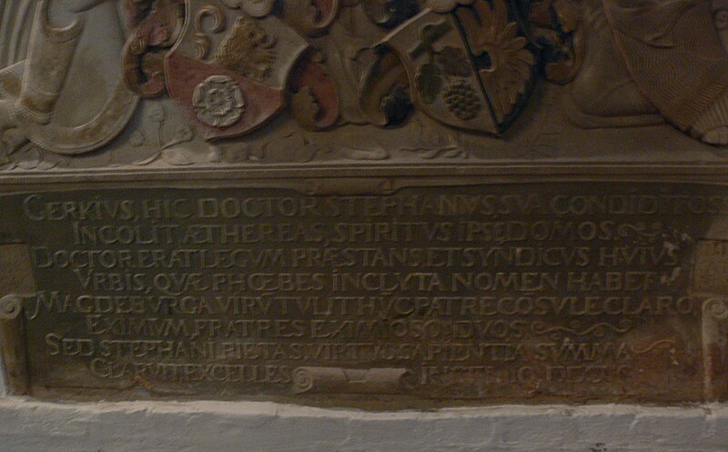 File:Lüneburg St Johannis Epitaph Gerkius Inschrift.jpg